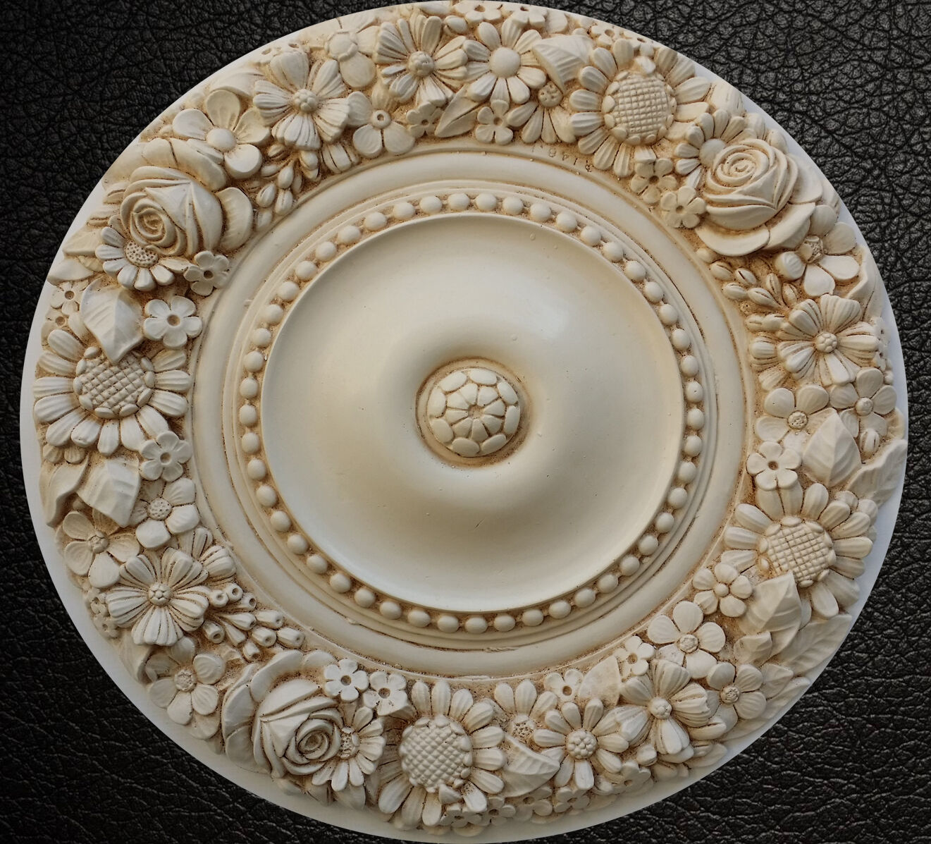 ROSONE IN GESSO (D146)