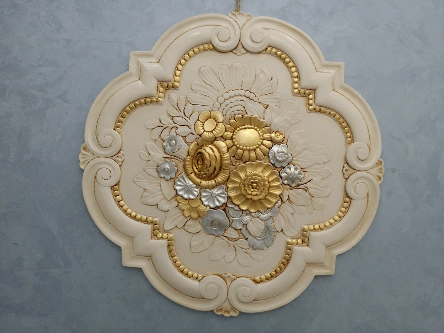 ROSONE IN GESSO (D443)