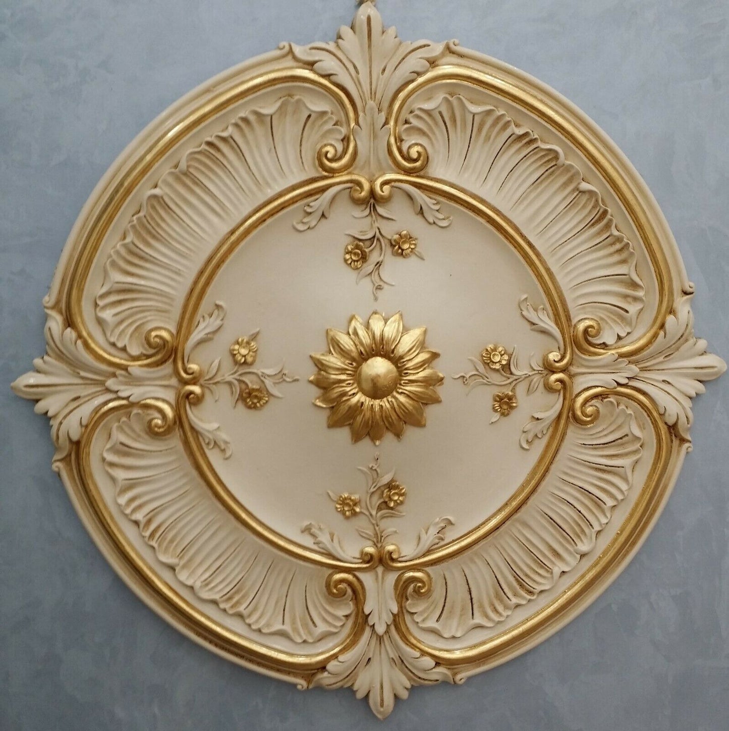 ROSONE IN GESSO (D909)