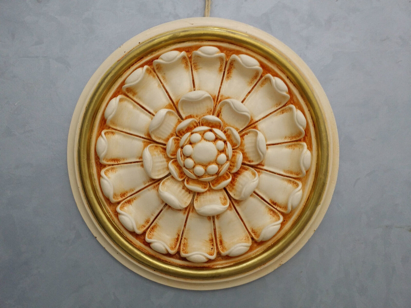 ROSONE IN GESSO (D304)